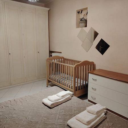 Sandra House تْشيرتالدو المظهر الخارجي الصورة